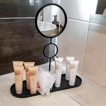 Marco Hrebienok 아파트 *